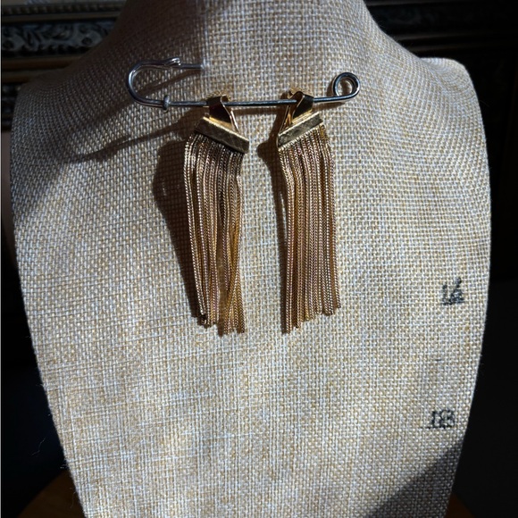 Elegant Nina Richi’s Collection from Monet - Gold Tassel Earrings - Picture 5 of 6